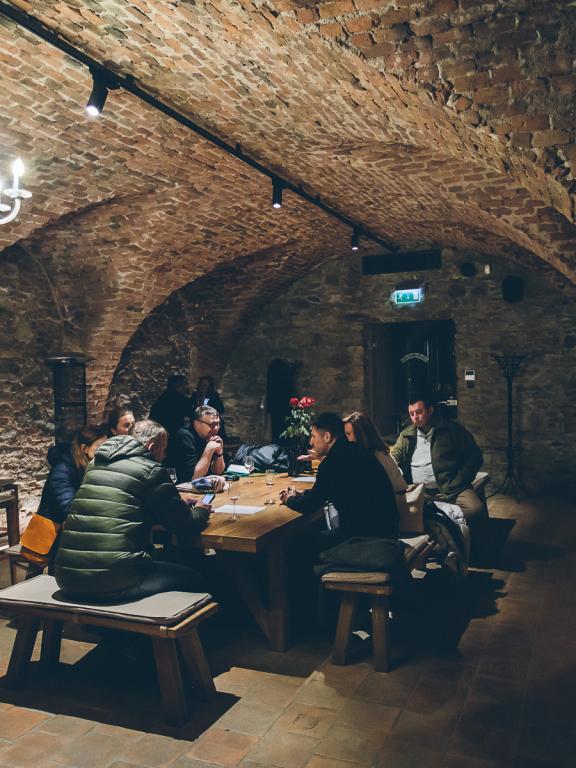 Pezinské vínne pivnice - Zámocké vinárstvo pivnica
