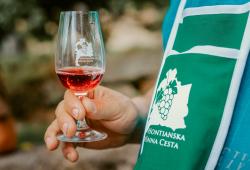 Hontianska vínna cesta, pohár vína 