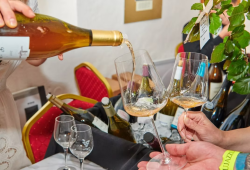 Nahé vína nalievanie